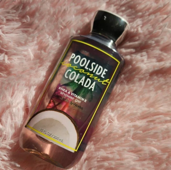 Bath & Body Works Poolside Coconut Colada Shower Gel - Purple